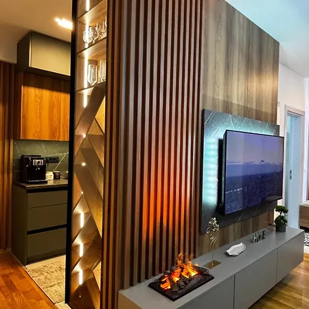 Luxury Furnished At The Center Of The * Skopje