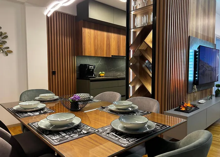 Luxury And Coziness At The Center Of The Apartment